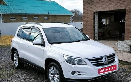 Volkswagen Tiguan I, 2010 год, 1 080 000 рублей, 2 фотография