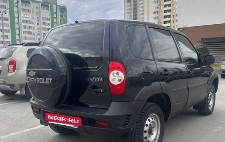 Chevrolet Niva I рестайлинг, 2020 год, 699 000 рублей, 4 фотография