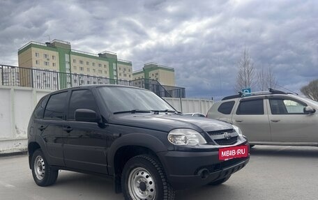 Chevrolet Niva I рестайлинг, 2020 год, 699 000 рублей, 2 фотография