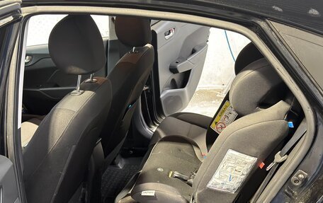 Hyundai Solaris II рестайлинг, 2017 год, 900 000 рублей, 7 фотография