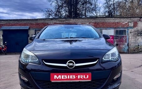 Opel Astra J, 2014 год, 850 000 рублей, 2 фотография