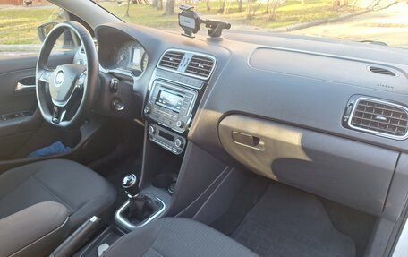 Volkswagen Polo VI (EU Market), 2017 год, 1 200 000 рублей, 5 фотография