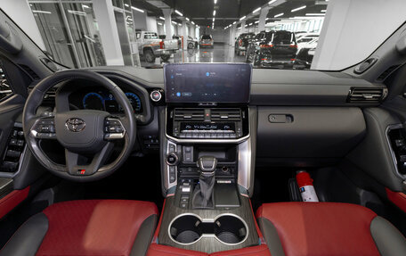 Toyota Land Cruiser, 2025 год, 15 300 000 рублей, 8 фотография