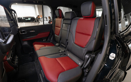 Toyota Land Cruiser, 2025 год, 15 300 000 рублей, 15 фотография