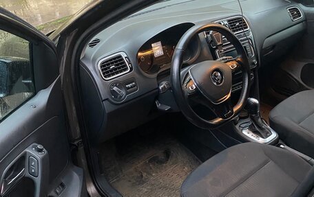 Volkswagen Polo VI (EU Market), 2017 год, 1 300 000 рублей, 10 фотография