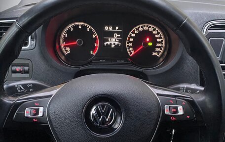 Volkswagen Polo VI (EU Market), 2017 год, 1 300 000 рублей, 13 фотография