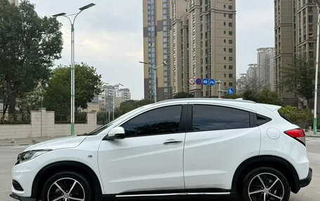 Honda Vezel, 2022 год, 1 280 000 рублей, 5 фотография