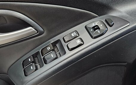 Hyundai ix35 I рестайлинг, 2012 год, 999 000 рублей, 16 фотография