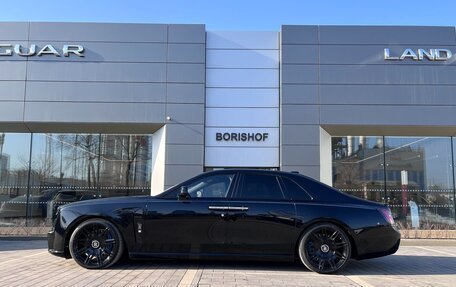 Rolls-Royce Ghost Series II рестайлинг, 2021 год, 39 000 000 рублей, 10 фотография