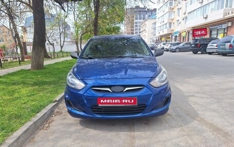 Hyundai Solaris II рестайлинг, 2011 год, 750 000 рублей, 1 фотография
