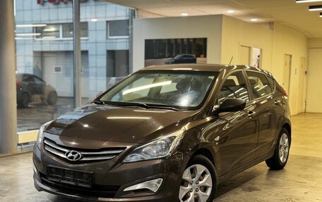 Hyundai Solaris II рестайлинг, 2015 год, 969 000 рублей, 1 фотография