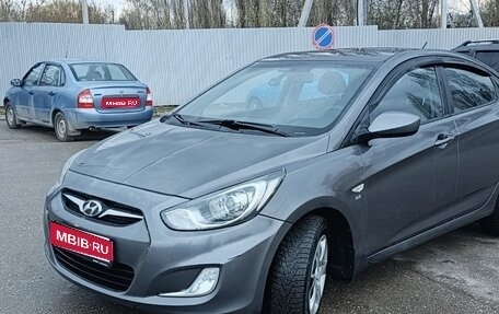 Hyundai Solaris II рестайлинг, 2012 год, 730 000 рублей, 1 фотография