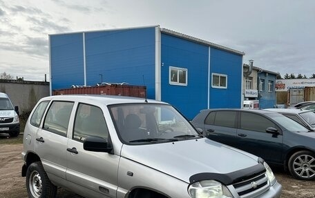 Chevrolet Niva I рестайлинг, 2004 год, 295 000 рублей, 4 фотография