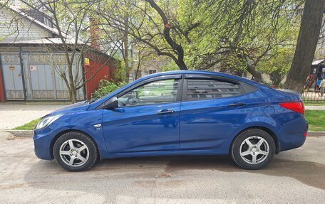 Hyundai Solaris II рестайлинг, 2011 год, 750 000 рублей, 2 фотография