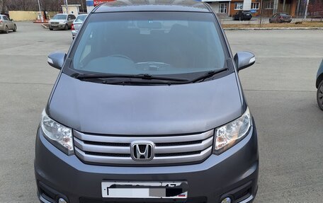 Honda Freed I, 2012 год, 950 000 рублей, 14 фотография
