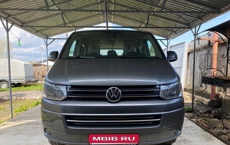 Volkswagen Caravelle T5, 2014 год, 2 750 000 рублей, 2 фотография