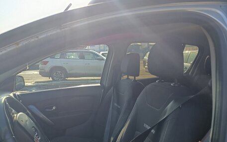 Renault Sandero II рестайлинг, 2015 год, 560 000 рублей, 3 фотография