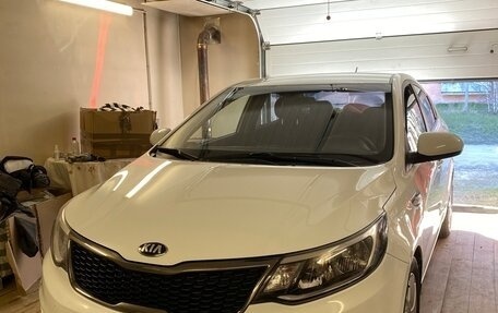 KIA Rio III рестайлинг, 2015 год, 1 020 000 рублей, 38 фотография