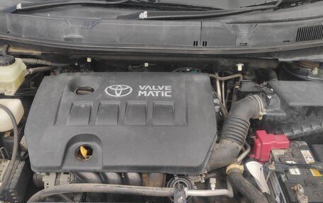 Toyota ISis I, 2010 год, 480 000 рублей, 4 фотография