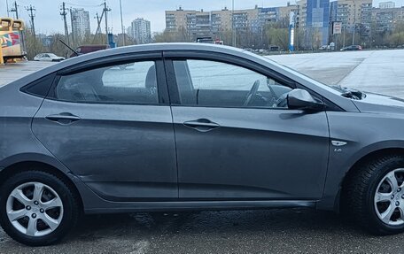 Hyundai Solaris II рестайлинг, 2012 год, 730 000 рублей, 3 фотография