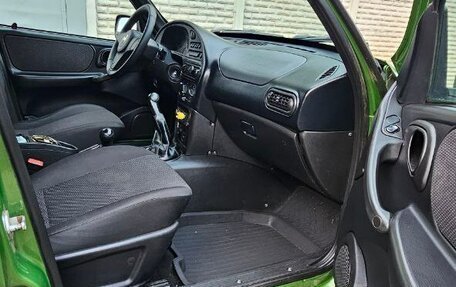 Chevrolet Niva I рестайлинг, 2016 год, 680 000 рублей, 9 фотография