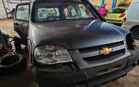 Chevrolet Niva I рестайлинг, 2018 год, 370 000 рублей, 3 фотография