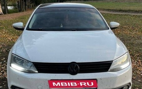 Volkswagen Jetta VI, 2014 год, 1 100 000 рублей, 1 фотография