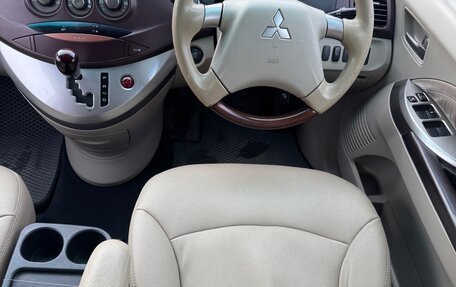 Mitsubishi Grandis, 2003 год, 599 000 рублей, 9 фотография