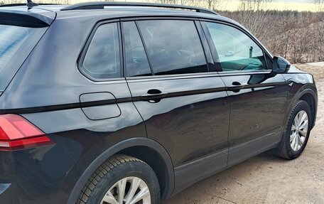 Volkswagen Tiguan II, 2017 год, 1 950 000 рублей, 4 фотография