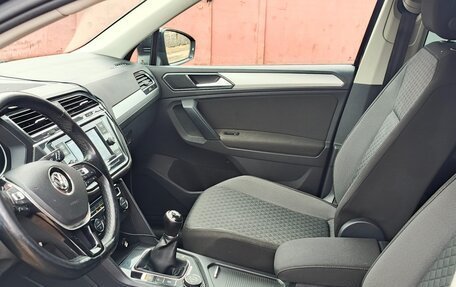 Volkswagen Tiguan II, 2017 год, 1 950 000 рублей, 3 фотография