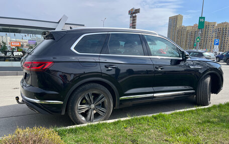 Volkswagen Touareg III, 2018 год, 4 800 000 рублей, 4 фотография