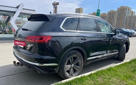 Volkswagen Touareg III, 2018 год, 4 800 000 рублей, 5 фотография