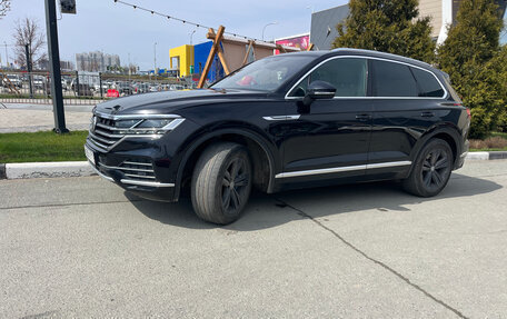 Volkswagen Touareg III, 2018 год, 4 800 000 рублей, 11 фотография
