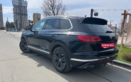 Volkswagen Touareg III, 2018 год, 4 800 000 рублей, 8 фотография