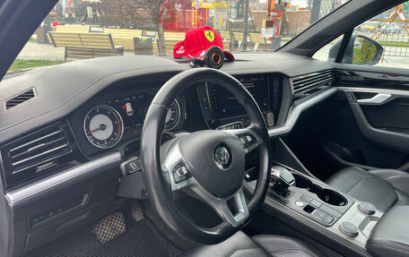 Volkswagen Touareg III, 2018 год, 4 800 000 рублей, 15 фотография