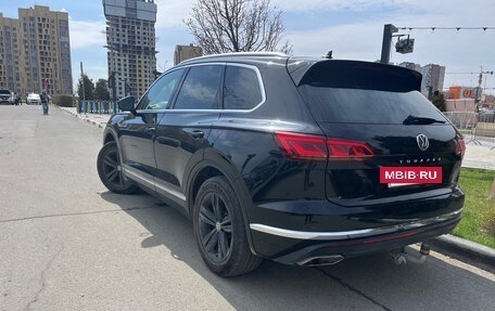 Volkswagen Touareg III, 2018 год, 4 800 000 рублей, 7 фотография