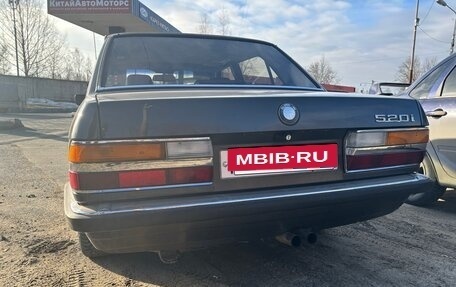 BMW 5 серия, 1984 год, 390 000 рублей, 3 фотография