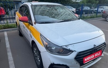 Hyundai Solaris II рестайлинг, 2018 год, 550 000 рублей, 2 фотография