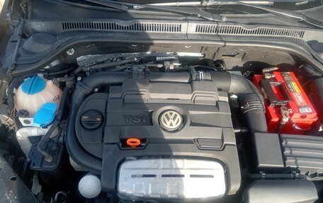 Volkswagen Jetta VI, 2011 год, 900 000 рублей, 9 фотография