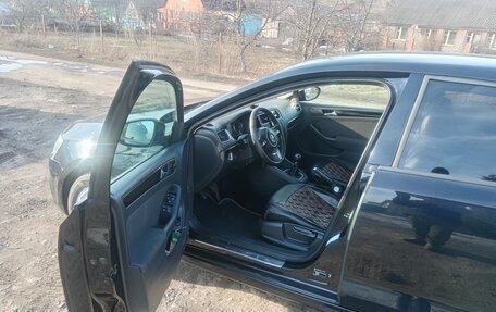 Volkswagen Jetta VI, 2011 год, 900 000 рублей, 12 фотография