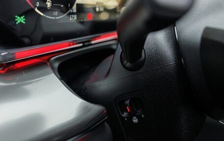 Mercedes-Benz V-Класс, 2026 год, 14 870 000 рублей, 15 фотография