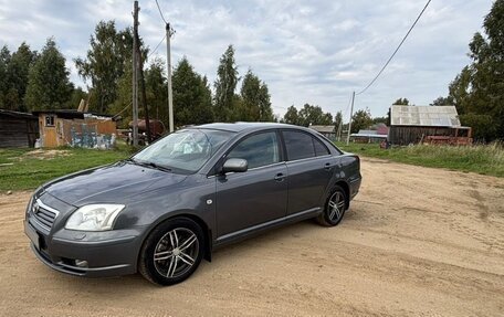 Toyota Avensis III рестайлинг, 2004 год, 500 000 рублей, 4 фотография