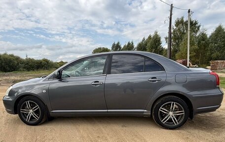 Toyota Avensis III рестайлинг, 2004 год, 500 000 рублей, 12 фотография