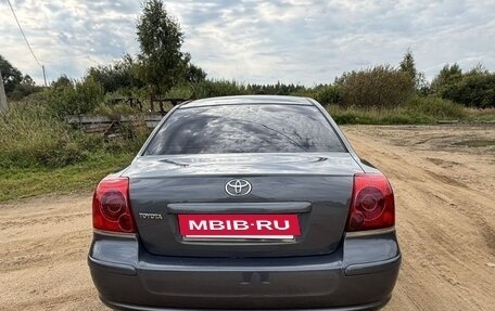 Toyota Avensis III рестайлинг, 2004 год, 500 000 рублей, 5 фотография