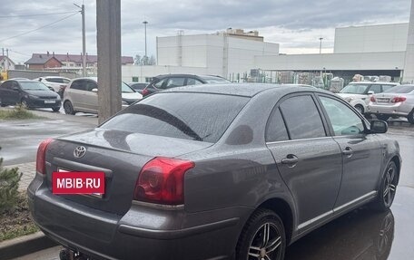 Toyota Avensis III рестайлинг, 2004 год, 500 000 рублей, 2 фотография