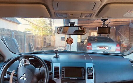 Mitsubishi Outlander III рестайлинг 3, 2010 год, 1 050 000 рублей, 6 фотография