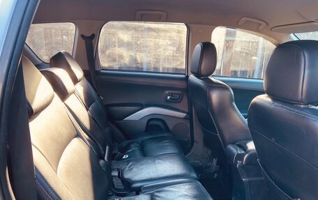 Mitsubishi Outlander III рестайлинг 3, 2010 год, 1 050 000 рублей, 5 фотография