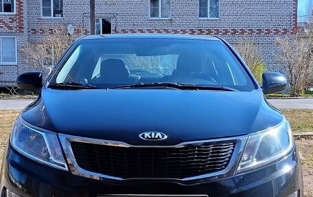 KIA Rio III рестайлинг, 2013 год, 1 000 000 рублей, 5 фотография