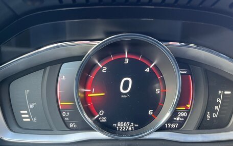 Volvo V60 I, 2018 год, 2 850 000 рублей, 11 фотография