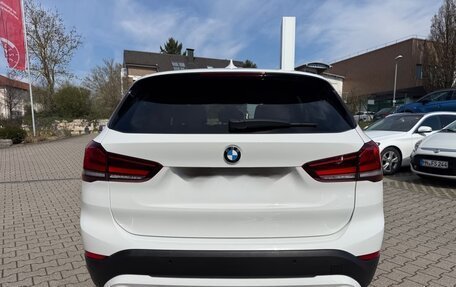 BMW X1, 2022 год, 1 980 000 рублей, 5 фотография